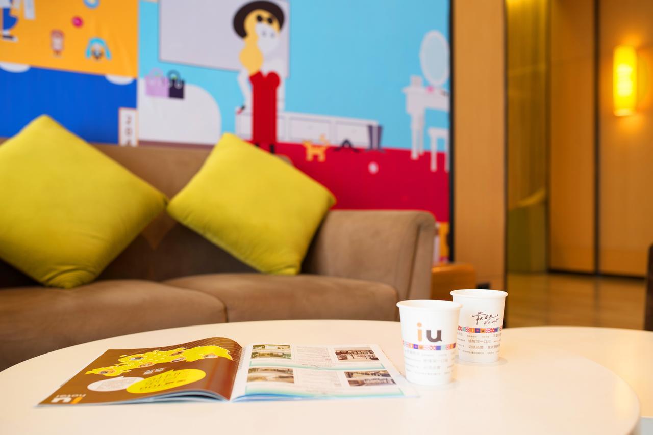 Iu Hotel Urumqi Shinianzi Bus Station Экстерьер фото